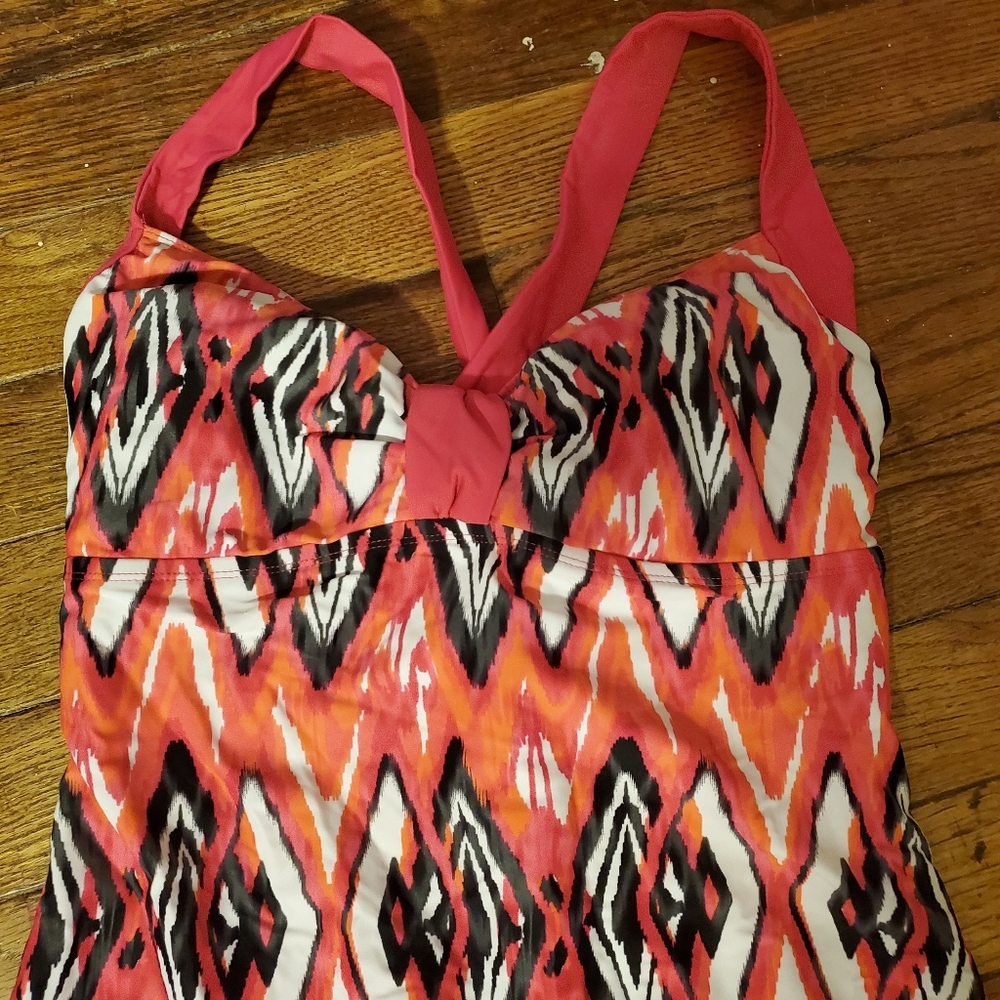 Diamond Pattern One Piece Swimsuit - Picture 2 of 4